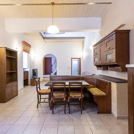 Amazing House In With Bbq & Parking By 360 Estates