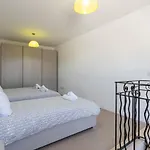 Apartament Amazing House In With Bbq & Parking By 360 Estates