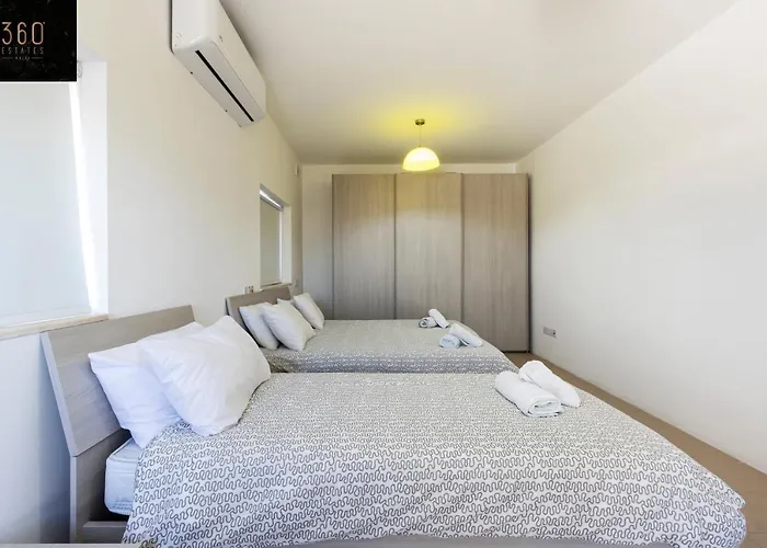 Amazing House In With Bbq & Parking By 360 Estates 아파트 슬리에마