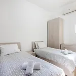Amazing House In With Bbq & Parking By 360 Estates דירה סליאמה