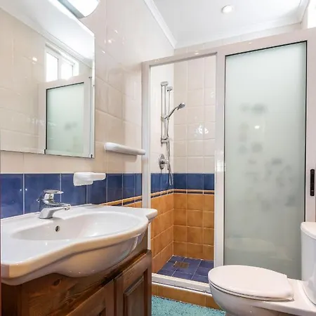 Daire Amazing House In With Bbq & Parking By 360 Estates